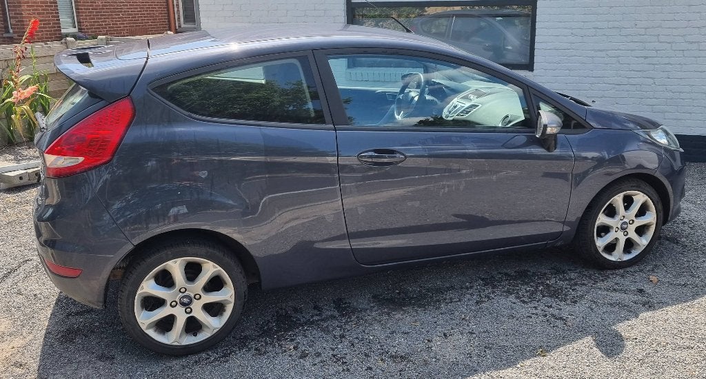 Ford fiesta, Autos, Ford, 1242 cm³, Euro 5, Achat, 1041 kg