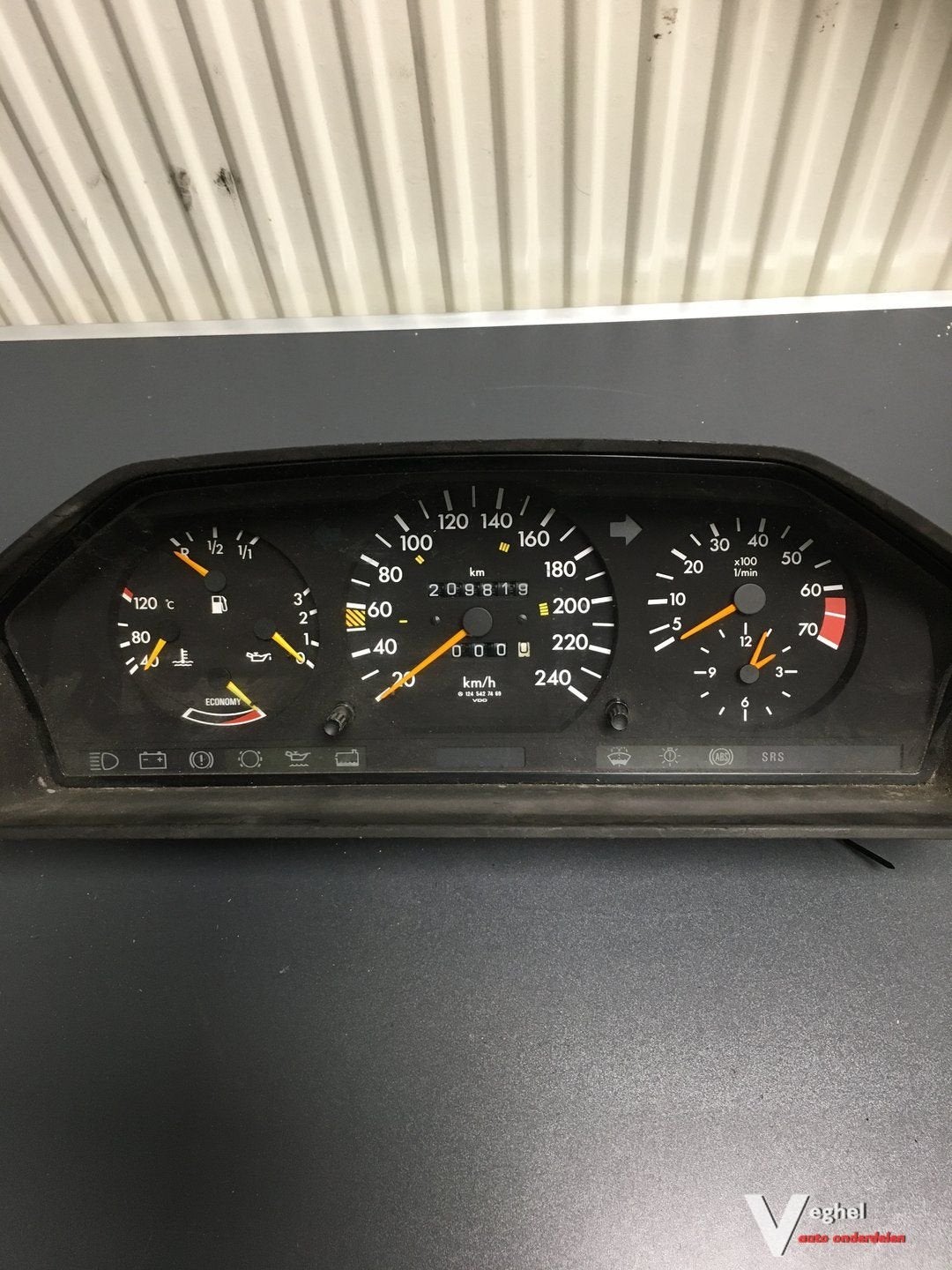 Mercedes W124  1992    Benzine        124 542 7469    Km Tel, Gebruikt, -, -, Ophalen of Verzenden