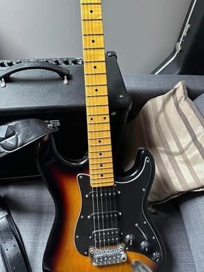 Guitare électrique, Musique & Instruments, Instruments à corde | Guitares | Électriques, Enlèvement, Comme neuf, Fender, Avec ampli