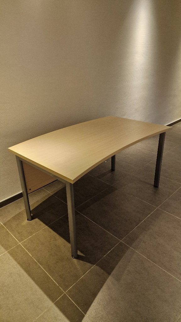 Bureau, Ophalen