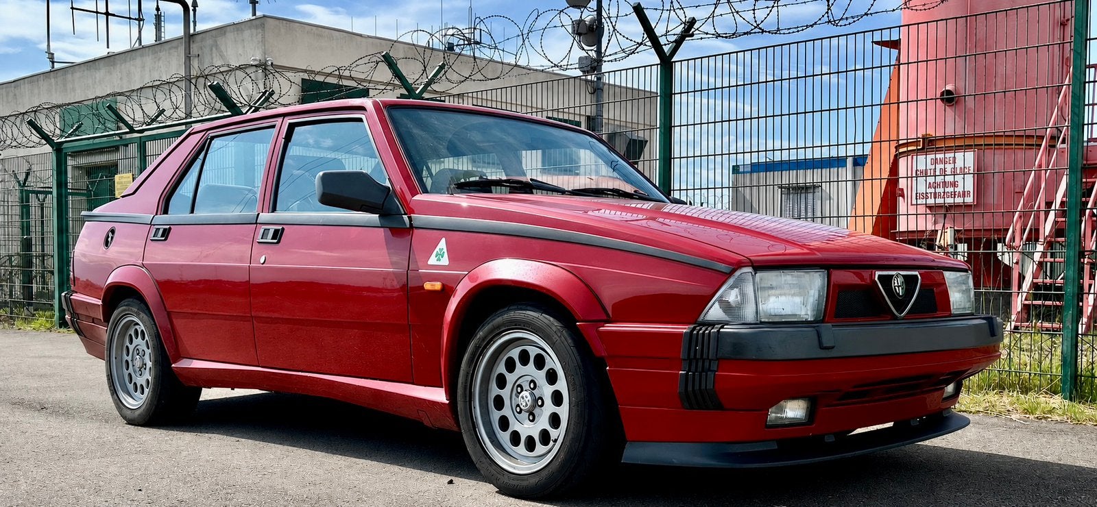 Alfa 75 3.0 V6 QV, Auto's, Alfa Romeo, Boordcomputer, Centrale vergrendeling, Elektrische ramen, Lichtmetalen velgen, Mistlampen
