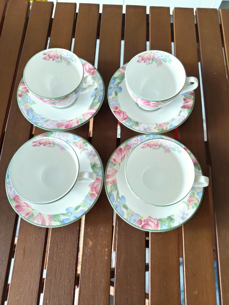 Royal Albert theeservies - model Fonteyn - Bone China, Antiek en Kunst, Ophalen
