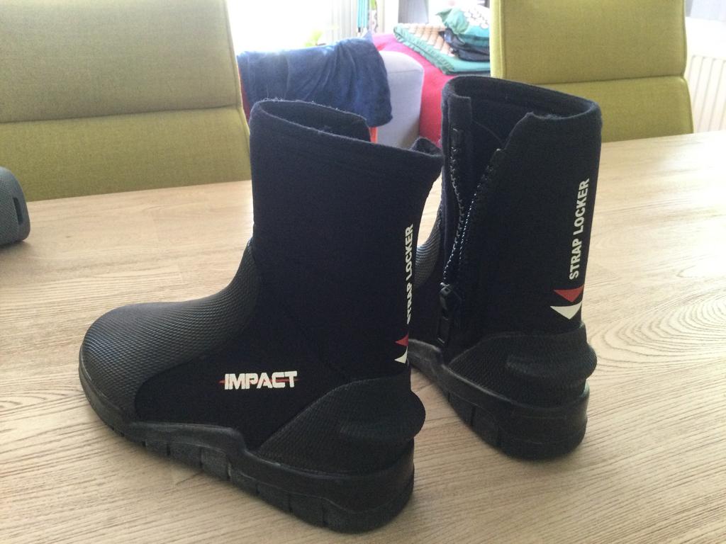 Uit Reststock : Impact stevige Duikbotjes size 39 - Nieuw, Watersport en Boten, Ophalen of Verzenden, Nieuw, Overige typen