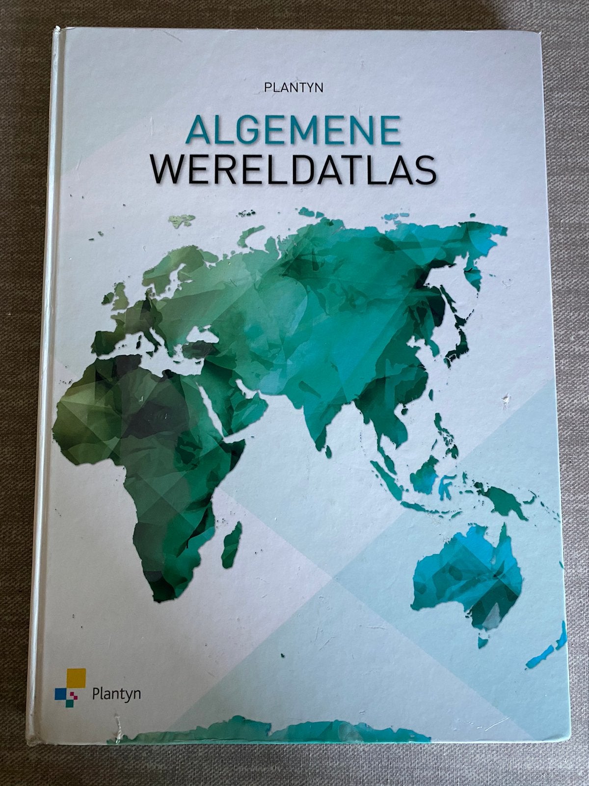 Schoolboek Atlas: Plantyn algemene wereldatlas editie 2017, Boeken, Atlassen en Landkaarten, Ophalen, Zo goed als nieuw