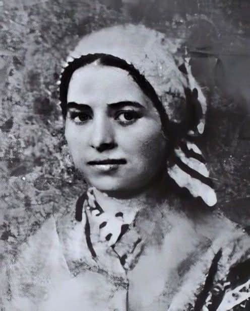 Jubileumprentjes Bernadette Soubirous uit Lourdes 25 en 50 j, Ophalen of Verzenden