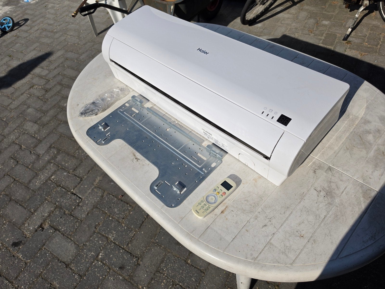 Haier AS12BS4HRA Split Type Room Air Conditioner € 100 euro, Enlèvement, Refroidissement et Déshumidification, Climatisation murale