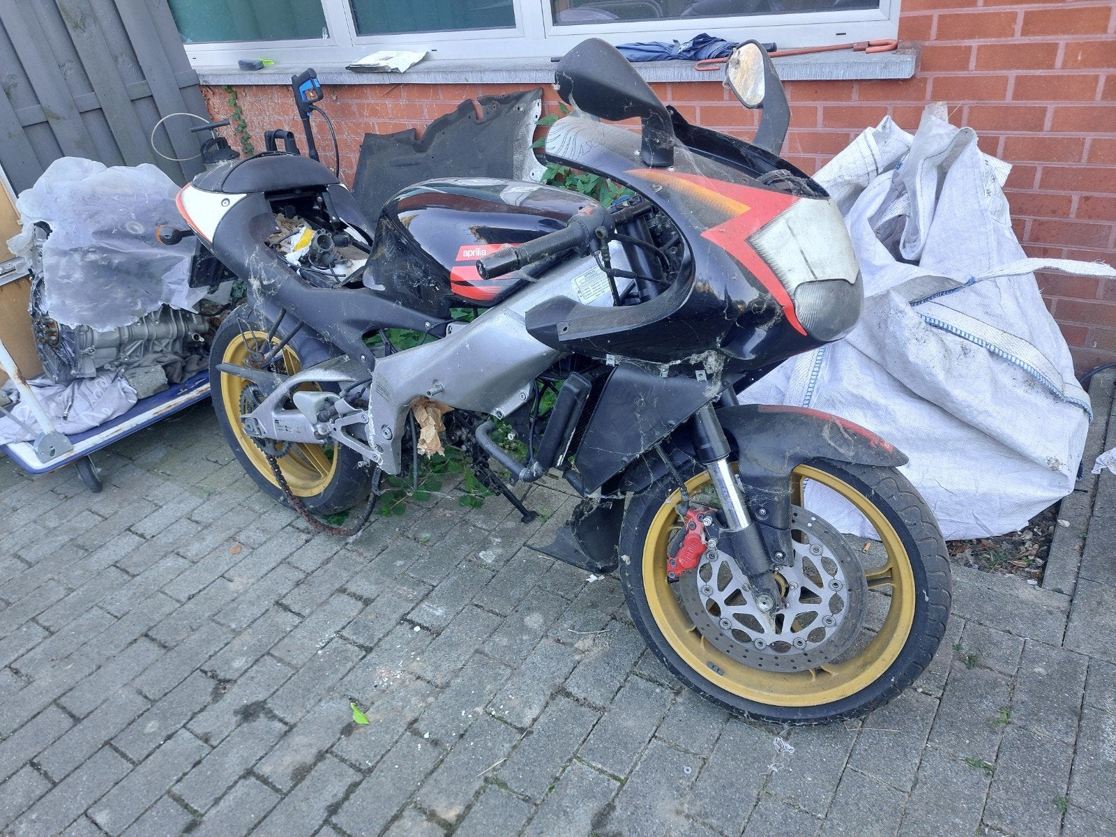 aprilia rs125, Ophalen