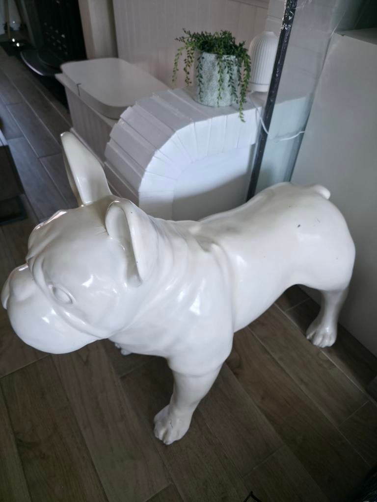 Beeld Bulldog, Ophalen