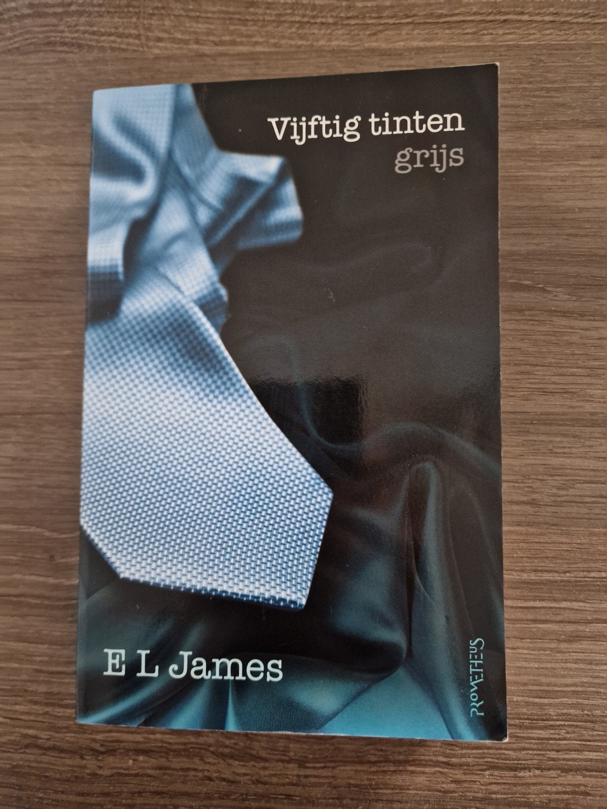 Boeken. Top Thrillers, Enlèvement ou Envoi, Comme neuf, E L James