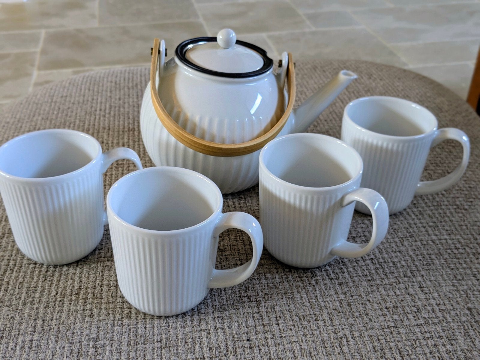 Bodum Douro Tea Press + 4 porseleinen kopjes, Huis en Inrichting, Ophalen of Verzenden