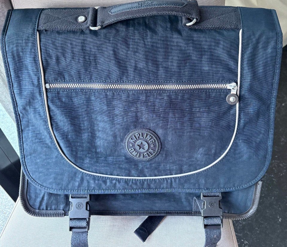 Kipling boekentas, Computers en Software, Laptoptassen, Ophalen of Verzenden, Zo goed als nieuw, Handvat, Blauw