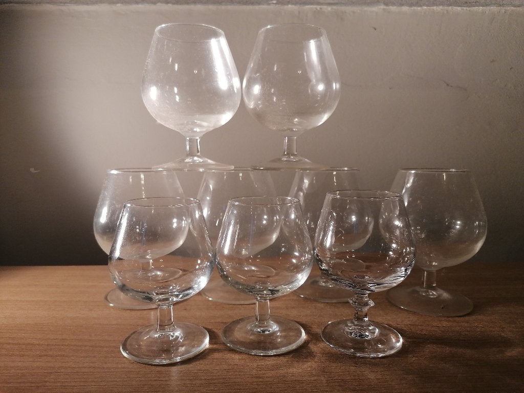 Kakofonie aan allerlei drinkglazen, Verzamelen, Ophalen