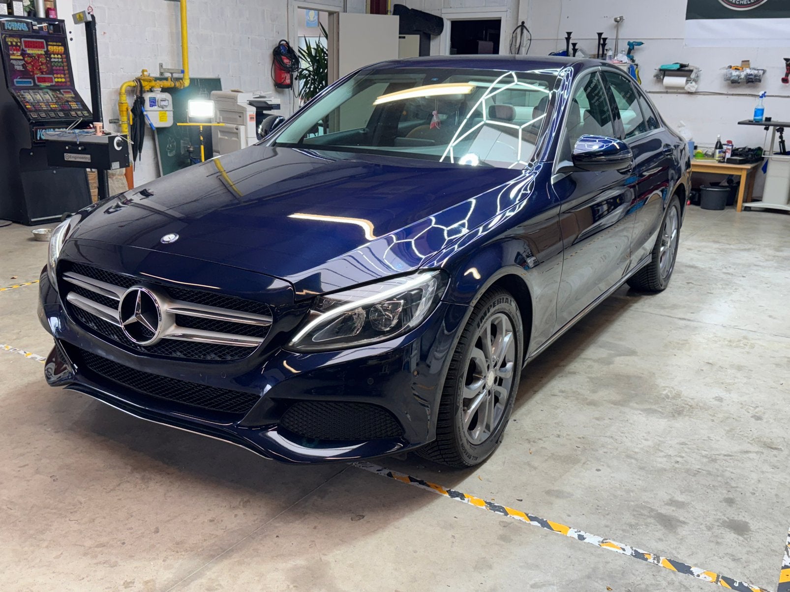 Mercedes C200 sedan, Achterwielaandrijving, 4 cilinders, Blauw, Leder