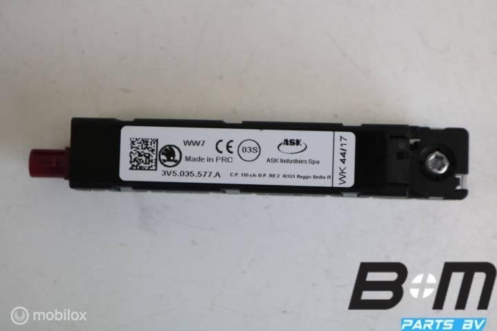 Antenneversterker Skoda Superb 3 3V5035577A, Auto diversen, Autoradio's, Gebruikt