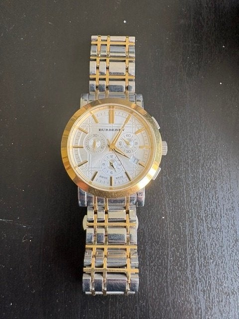 Montre homme Burberry, Handtassen en Accessoires, Horloges | Heren, Zo goed als nieuw, Polshorloge, Overige merken, Staal, Staal