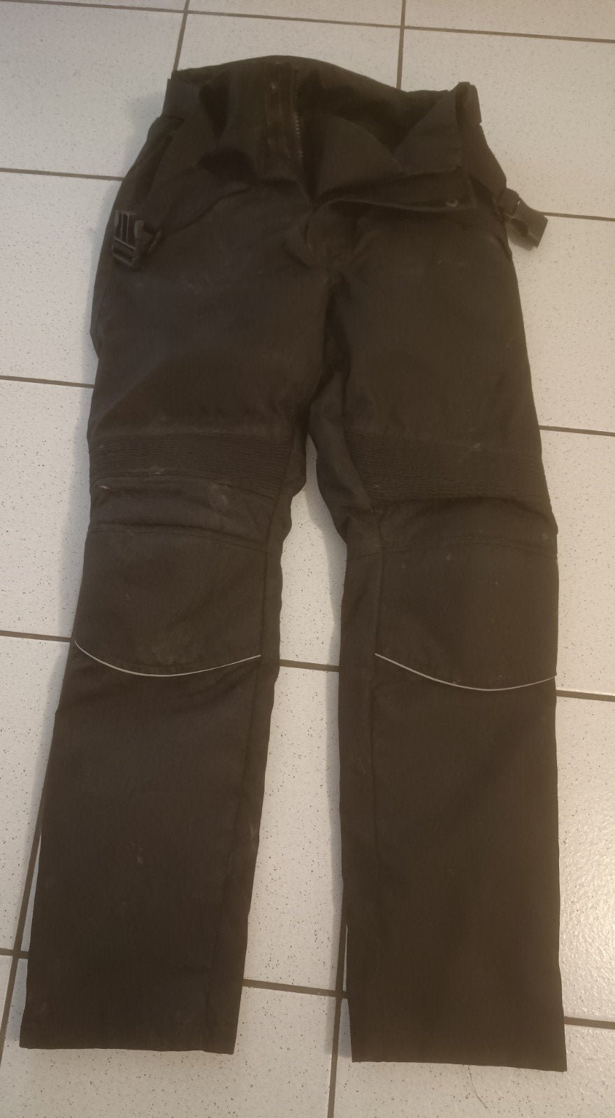 Pantalon moto 2 saisons, Enlèvement