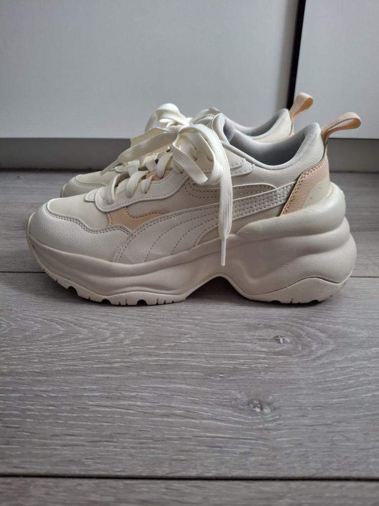 Sneakers Puma taille 38, Enlèvement, Beige, Sneakers et Baskets
