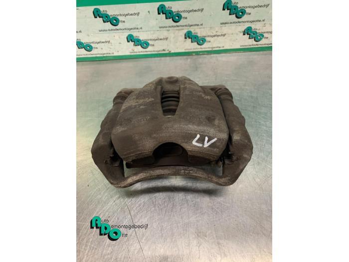Remklauw (Tang) links-voor van een Opel Corsa (Corsa C 00-), Gebruikt, -, -, Opel