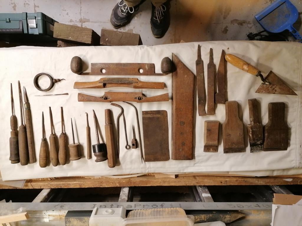 Set schrapers en ponsen, Doe-het-zelf en Bouw, Gereedschap | Handgereedschap, Ophalen of Verzenden, Gebruikt