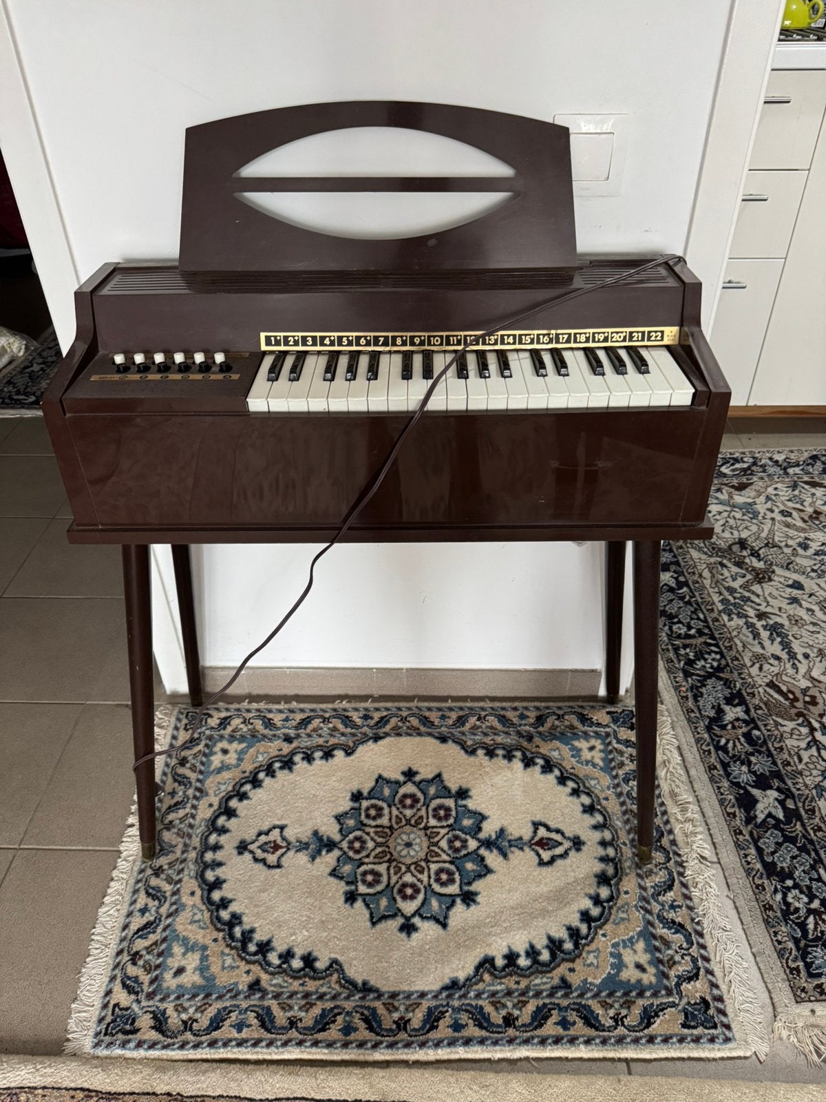 MAGNUS vintage elektrisch stemorgel met poten, Ophalen, Gebruikt, Orgel