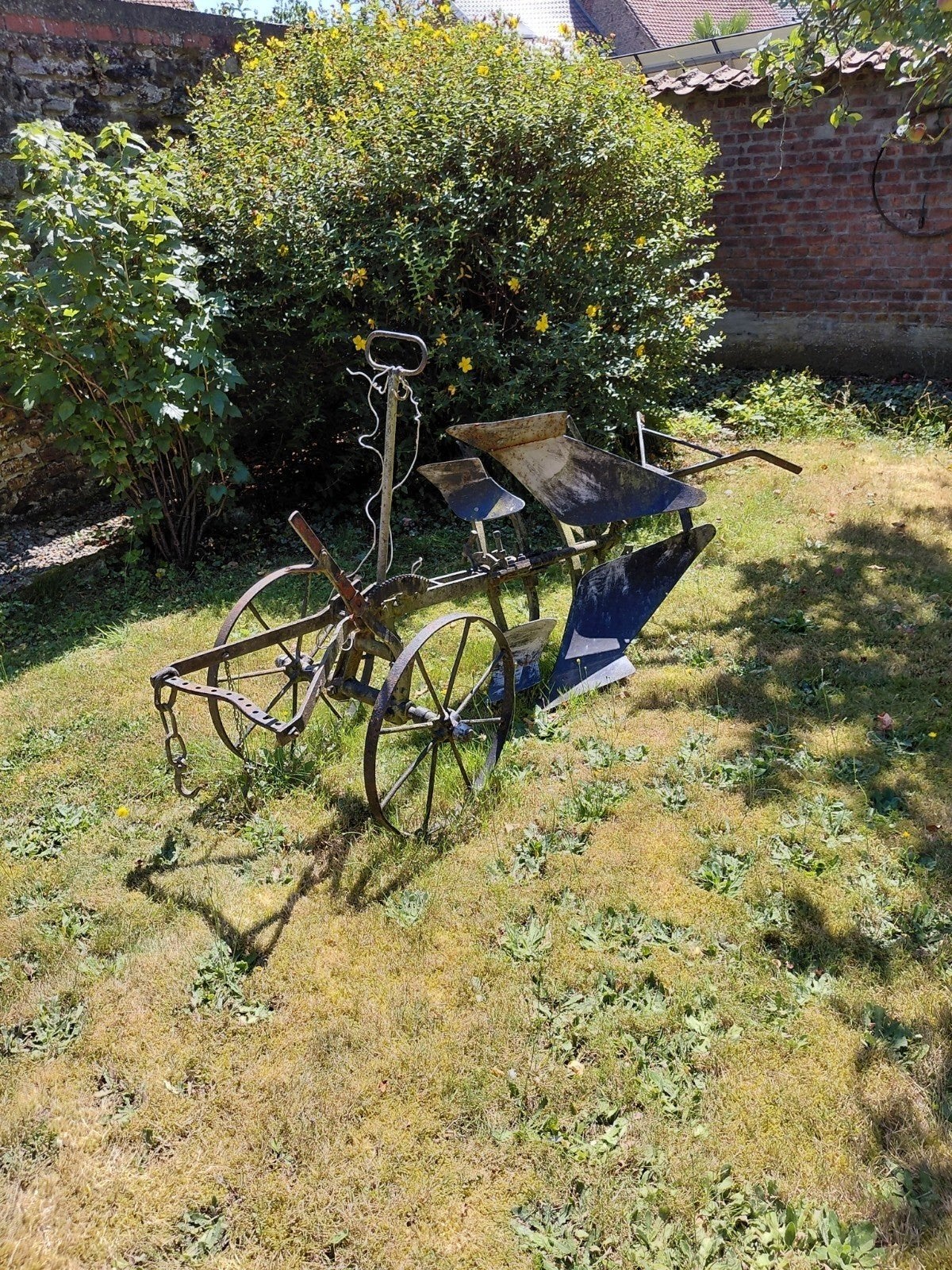 Ancienne charrue Brabant reversible, Enlèvement