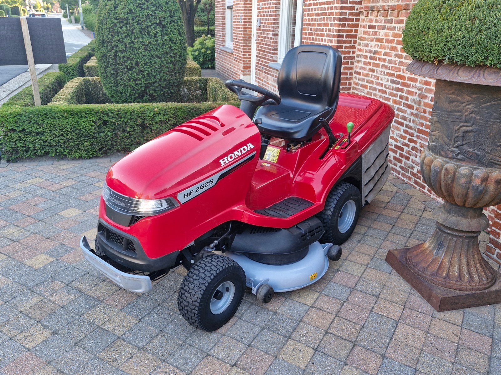 zitmaaier honda hf2625hme uit 2022 optiflow versamow  2022, Honda, Enlèvement, Démarrage électrique, 120 cm ou plus