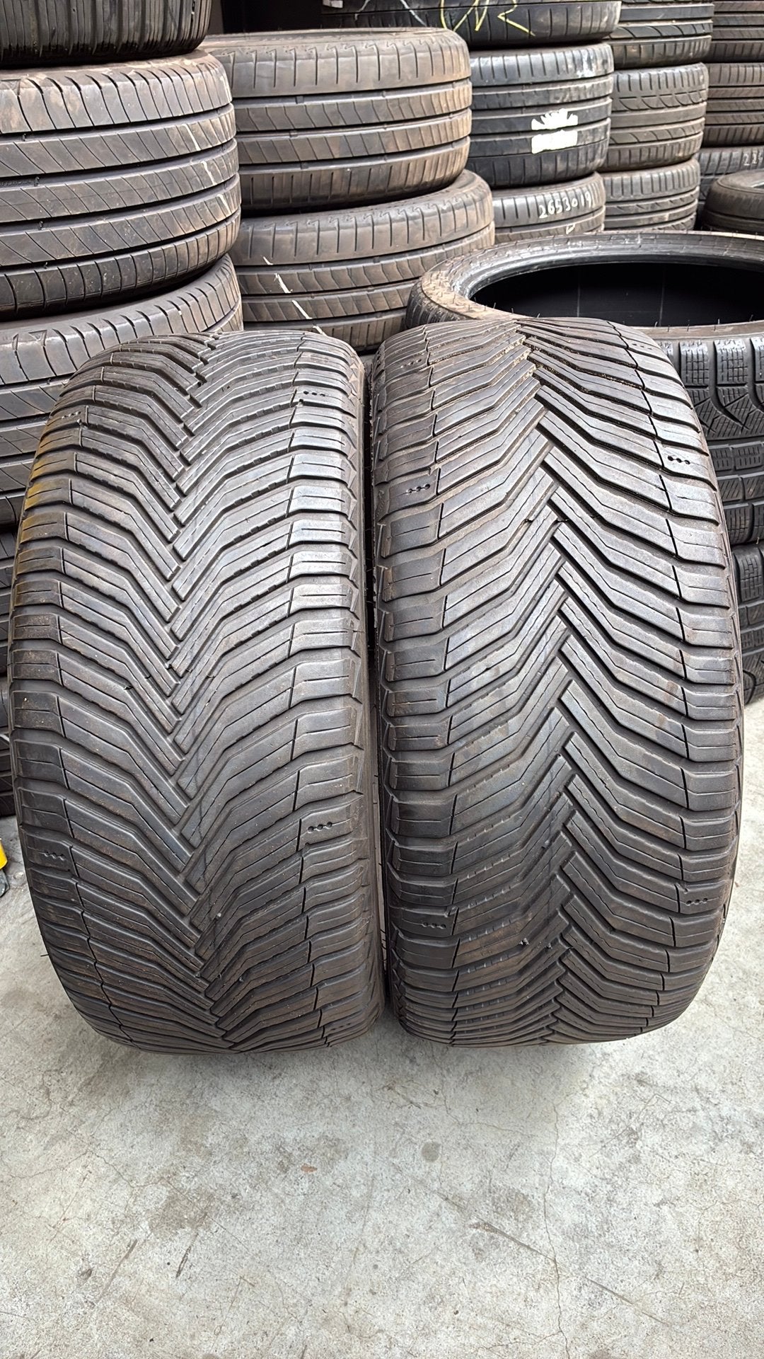 Pneus 4 saisons 2454018 245/40/18 245/40R18 marque Michelin, Enlèvement