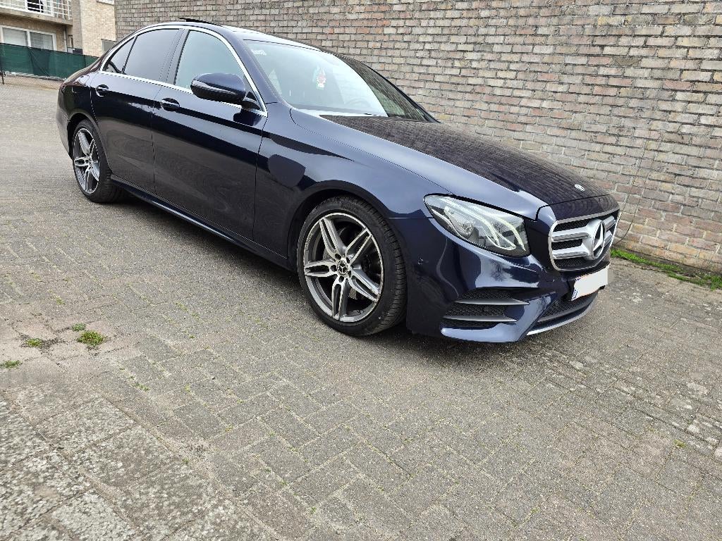 Mercedes E200d AMG-Line |10/2018 |Écran large |Pano |1st Own, Alcantara, Noir, 5 portes, Automatique
