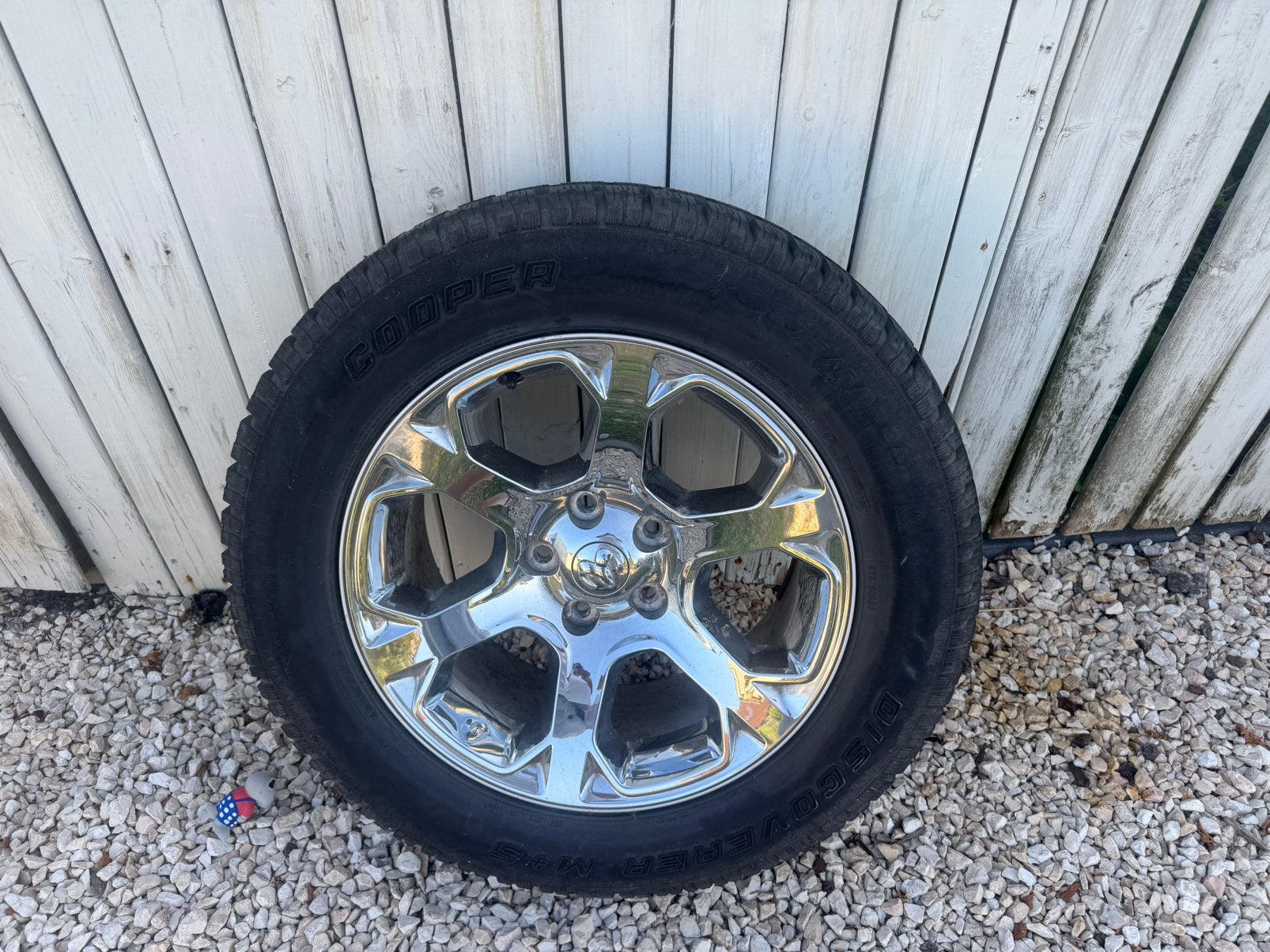 Set van 4 winterbanden voor Dodge Ram: Klaar voor de winter!, Auto-onderdelen, Banden en Velgen, Ophalen, Winterbanden, Band(en)