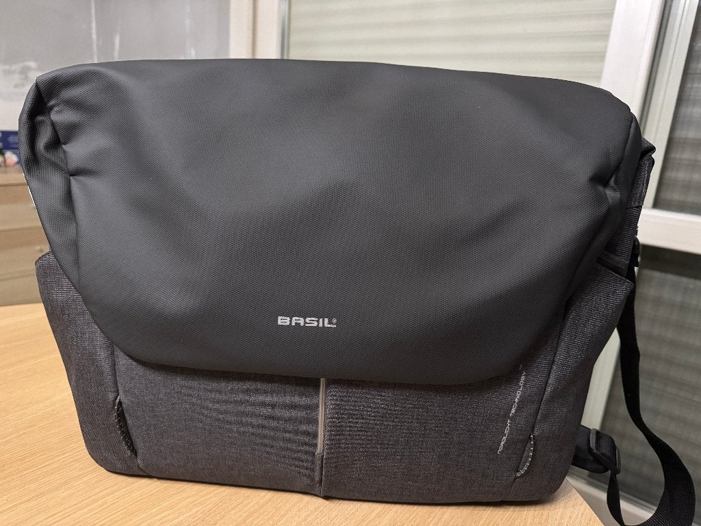 Basil laptoptas B-Safe Commuter Nordlicht zwart 17L, Fietsen en Brommers, Ophalen of Verzenden, Zo goed als nieuw, Basil