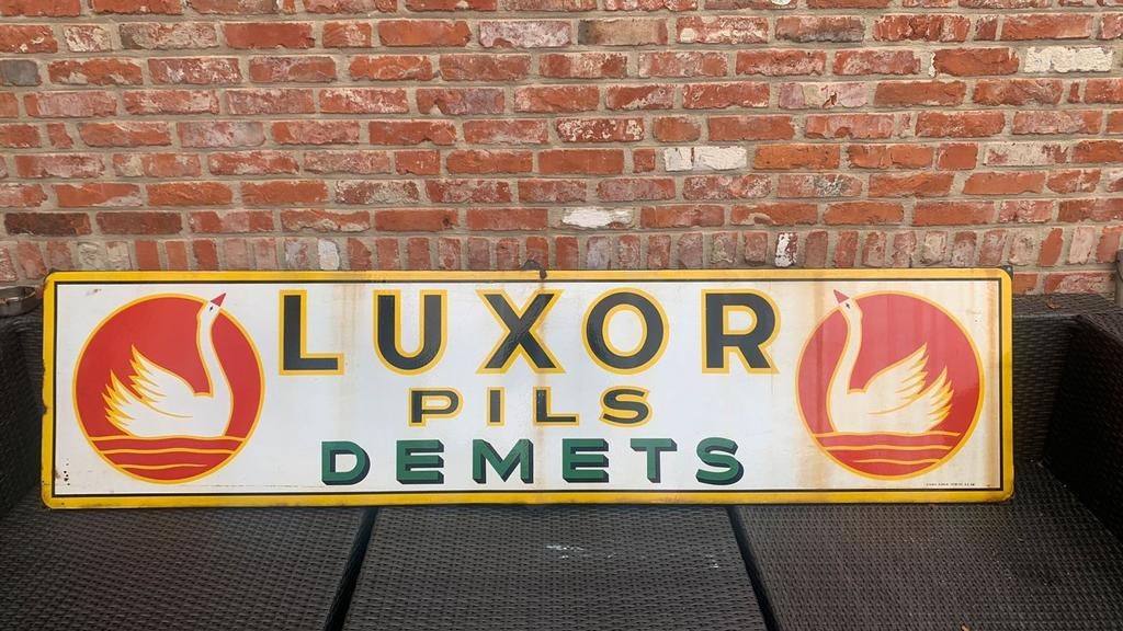 Zeldzaam emaille bord Luxor Pils Demets Lauwe 1966, Verzamelen, Ophalen
