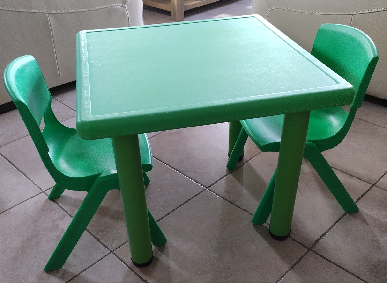 kindertafel, speeltafel met twee stoelen, groen, Kinderen en Baby's, Ophalen, Gebruikt
