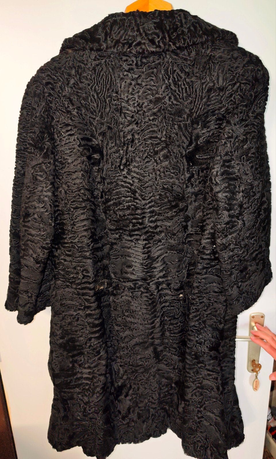 2 x Zwarte vintage Astrakan bontjas, Vêtements | Femmes, Enlèvement