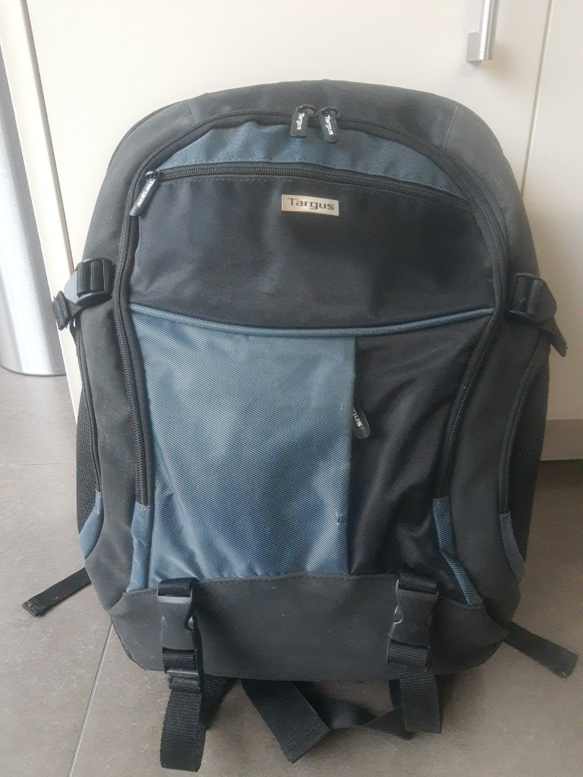 laptop tas Targus, Noir, Enlèvement, Utilisé, 16 pouces