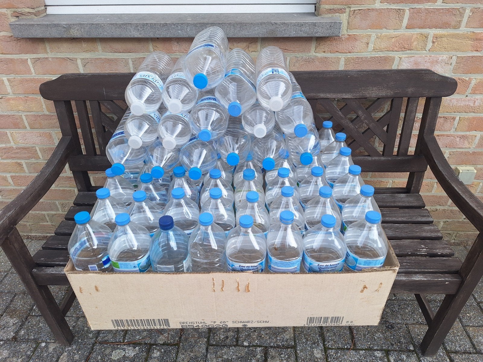lege waterflessen 2l, Ophalen
