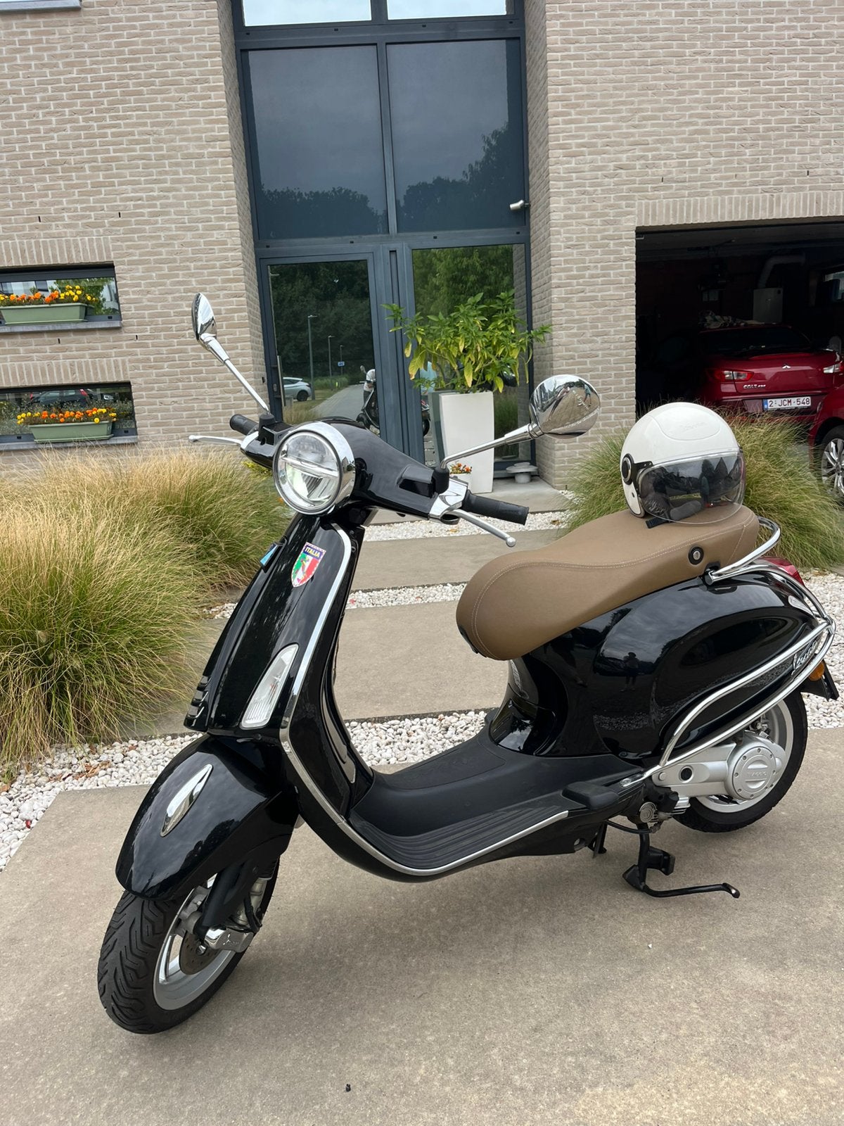 Vespa primavera b klasse, Fietsen en Brommers, Scooters | Vespa, Ophalen, Zo goed als nieuw