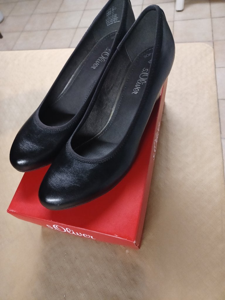 pumps zwart S.oliver maat 41, Pumps, Zwart, Ophalen of Verzenden, Nieuw