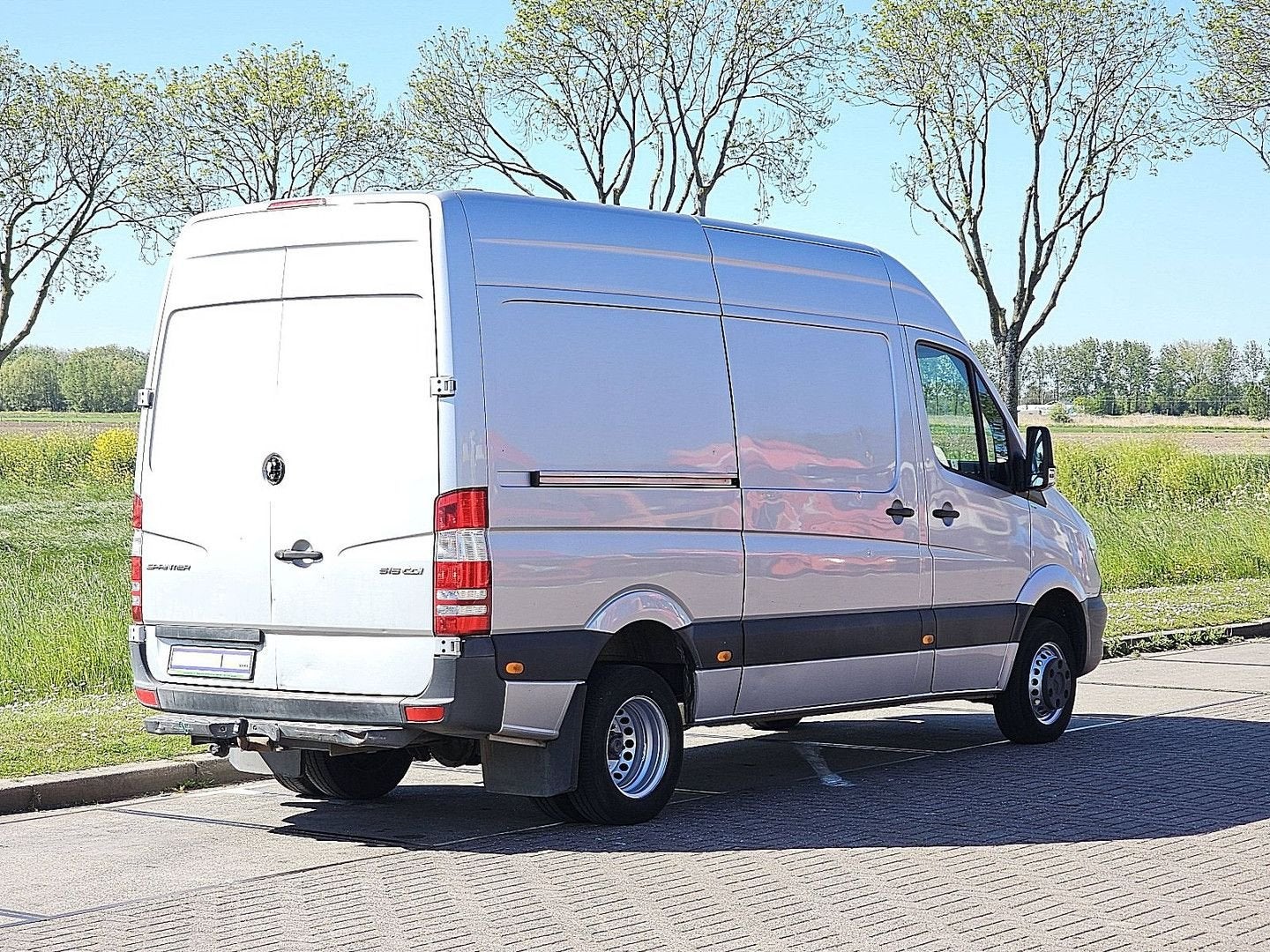 Mercedes-Benz SPRINTER 516 L2H2 Dubbellucht Airco N1 163Pk E, Auto's, Metaalkleur, Mercedes-Benz, Bedrijf, Zilver of Grijs