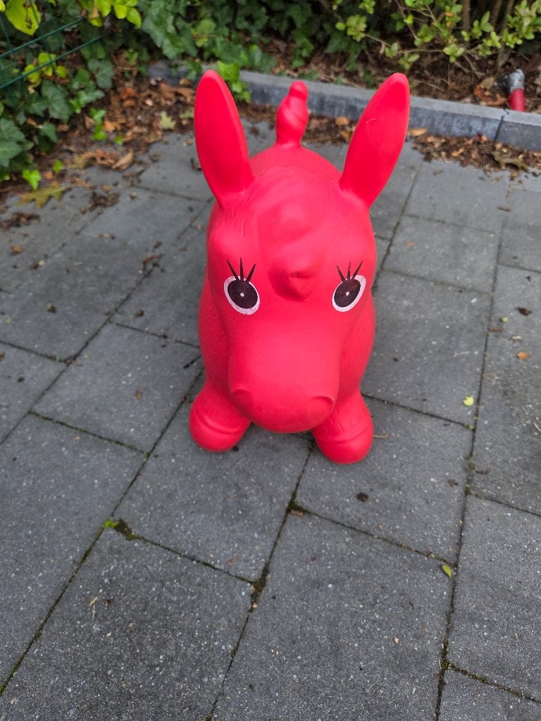 Cheval Sauteur gonflable rouge pour enfant, Enfants & Bébés, Enlèvement, Utilisé, Garçon ou Fille