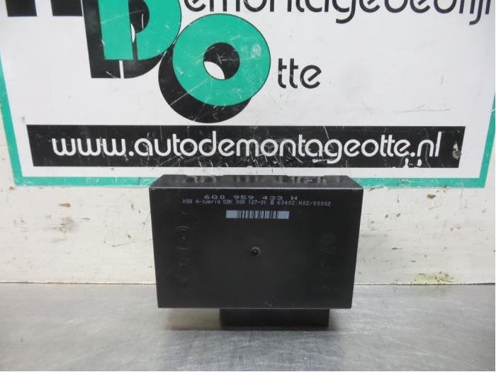 Module verrouillage central des portes d'un Volkswagen Polo, Autos : Pièces & Accessoires, Volkswagen, -, 3 mois de garantie, Utilisé