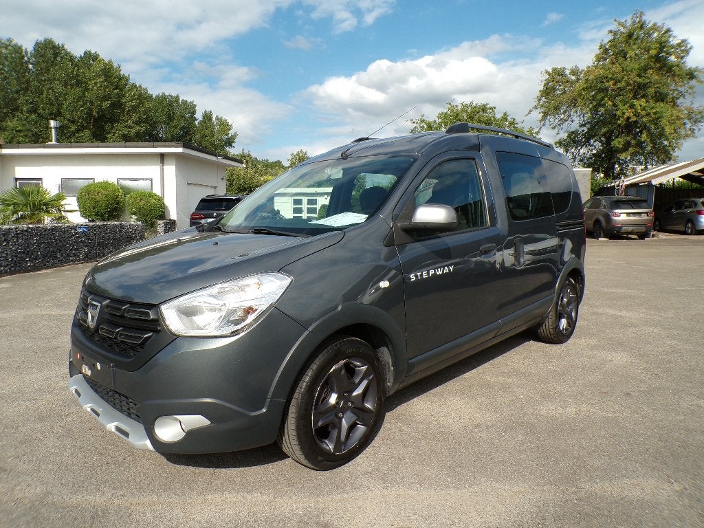Dacia Dokker Stepway 1.2TCe Navi/Airco/5-Zitpl./110.000km, Auto's, Dacia, Voorwielaandrijving, 4 cilinders, Bedrijf, 5 deurs
