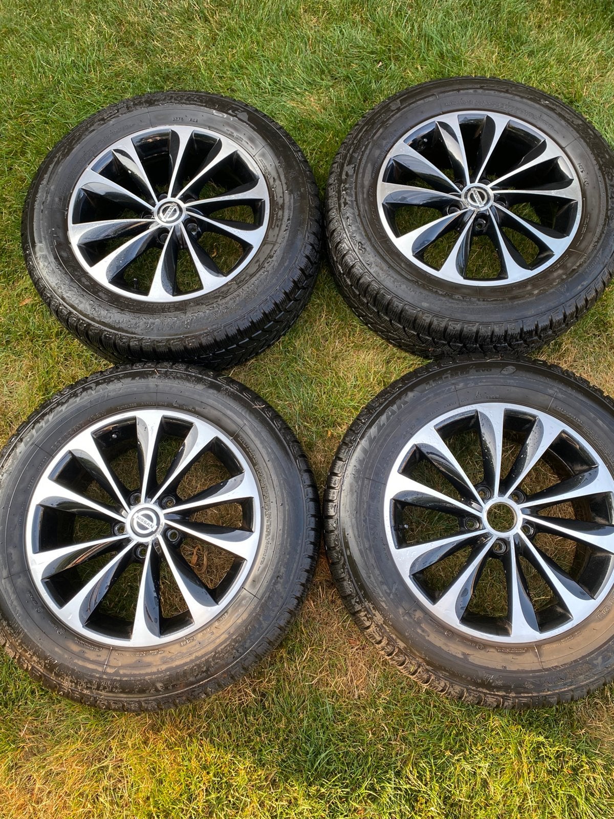 Nissan Velgen met winterbanden, Auto-onderdelen, Ophalen, Winterbanden, Velg(en)