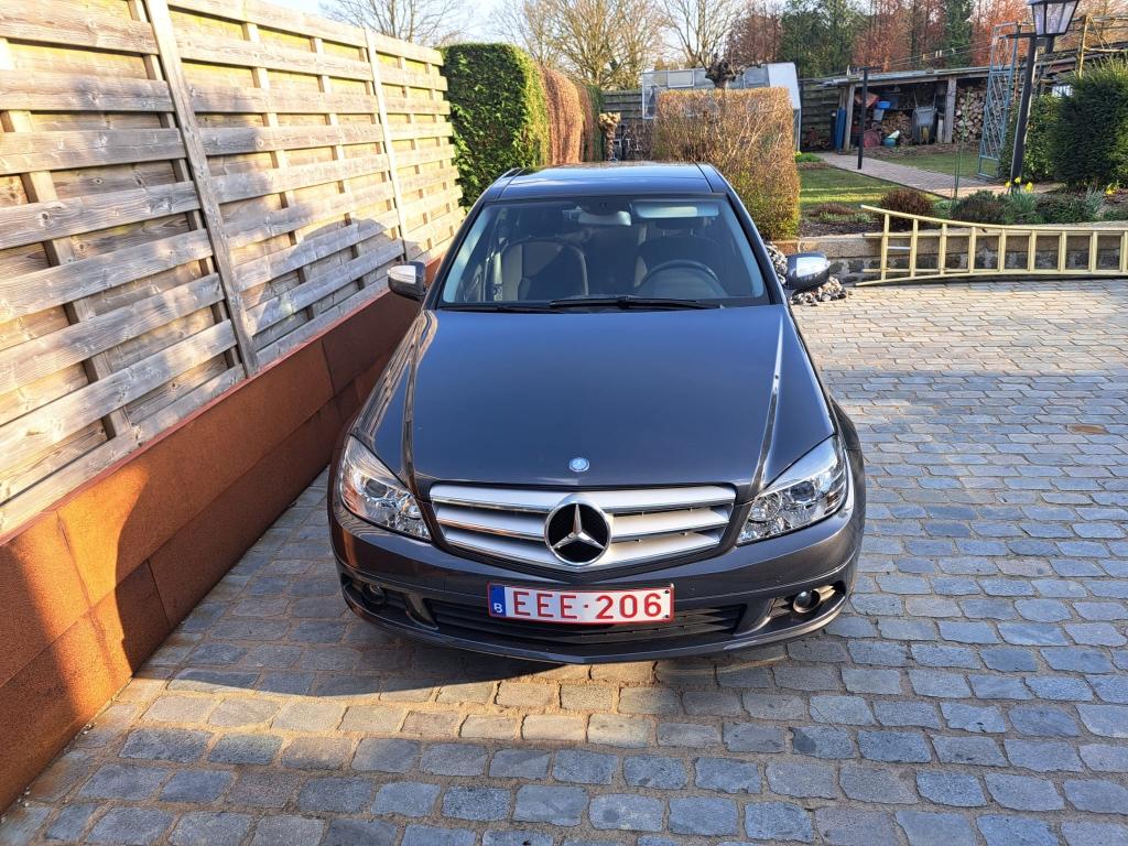 Mercedes c 220 cdi bij 2008, Auto's, Voorwielaandrijving, 4 deurs, Stof, Zwart