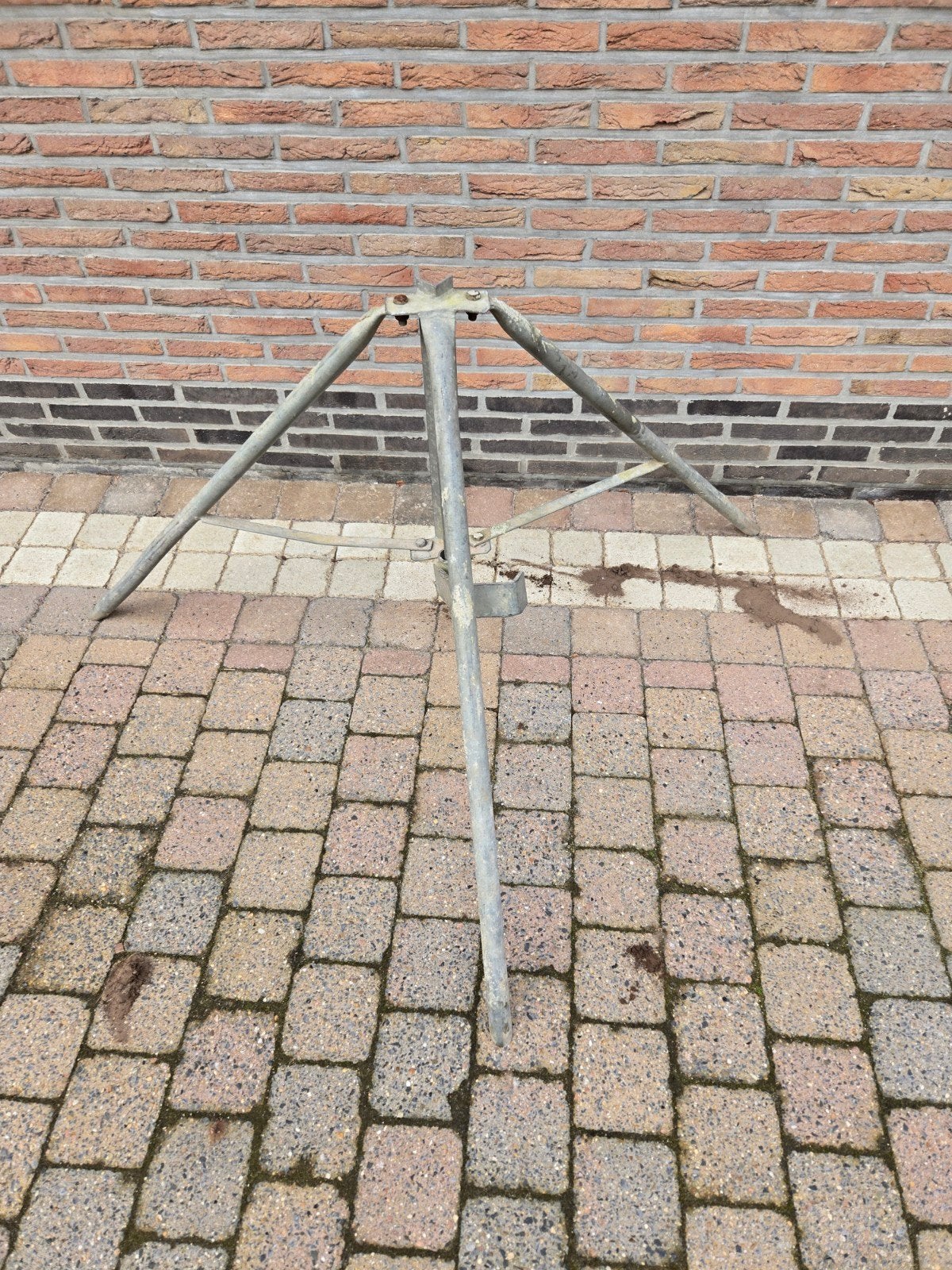 Aannemersmateriaal te koop, Ophalen