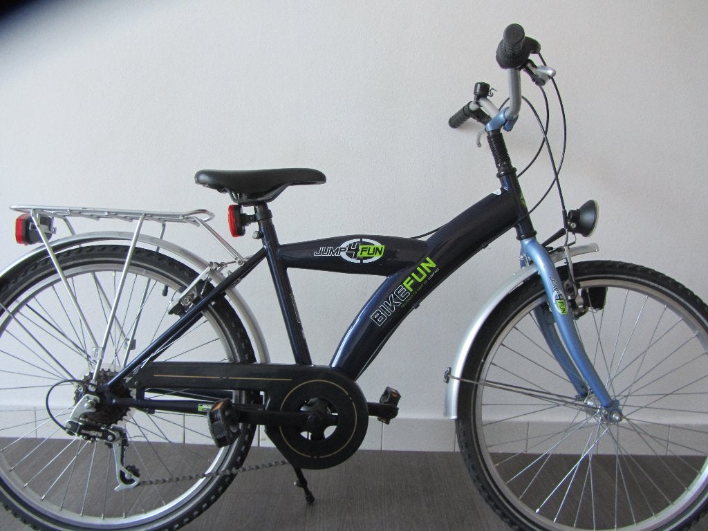 Magnifique garçon de 24 " 8 à 12 ans Marque : Bike Fun Kids, Vélos & Vélomoteurs, Vélos | Garçons, 24 pouces, Vitesses, Enlèvement