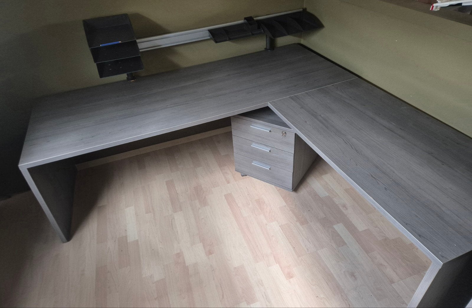 Bureau te koop, Ophalen, Zo goed als nieuw, Hoekbureau