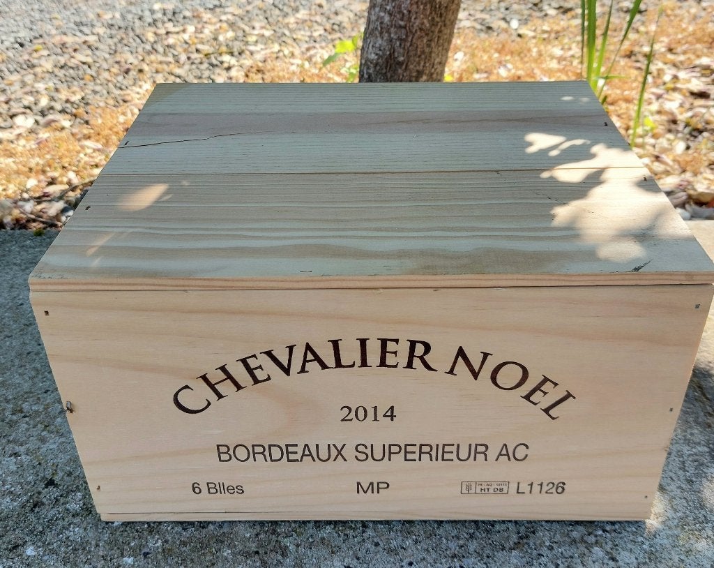 Coffret 6 bouteilles vin rouge "Chevalier Noël", Collections, Vins, Enlèvement, Vin rouge