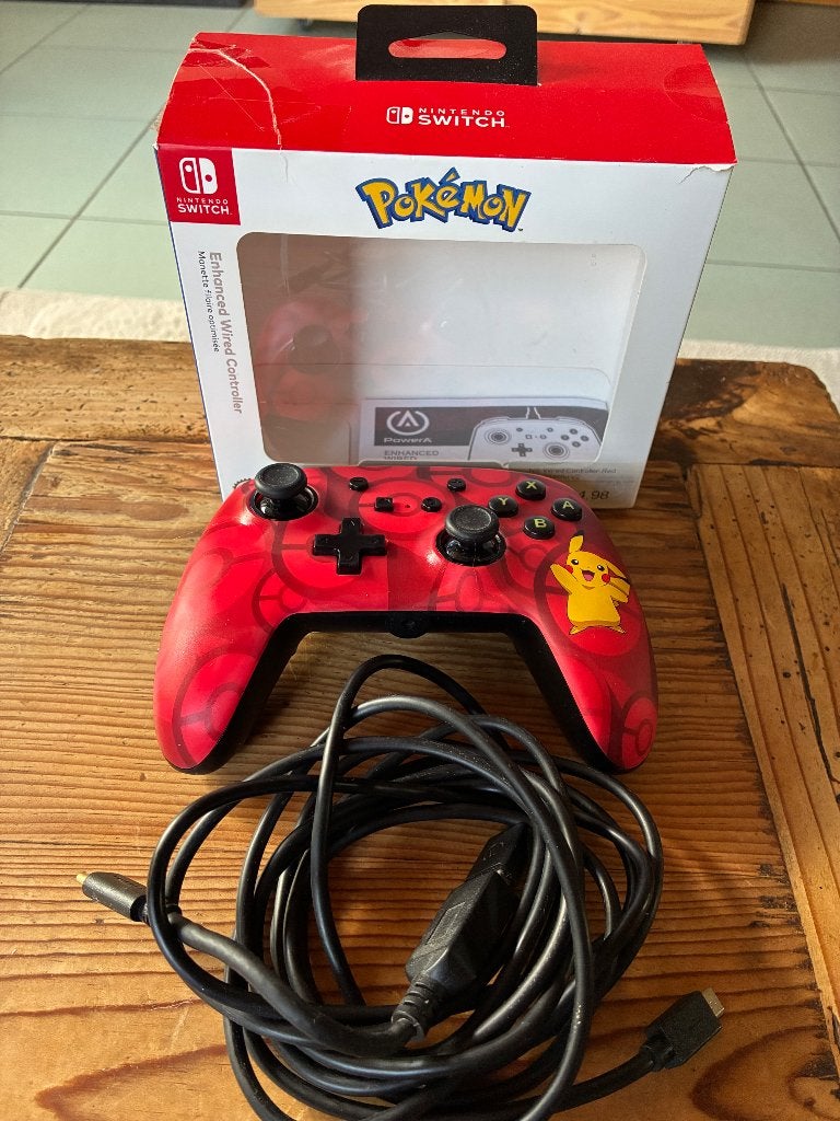 Nintendo switch externe Pokémon controller origineel, Games en Spelcomputers, Ophalen of Verzenden, Zo goed als nieuw, Switch Original