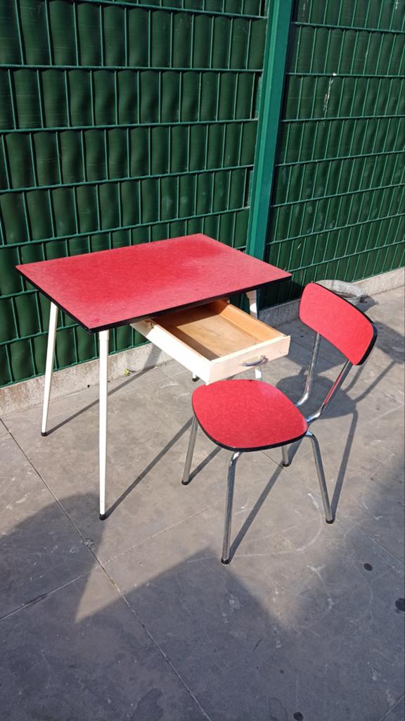 Table et chaise Formica rouges '60, Enlèvement