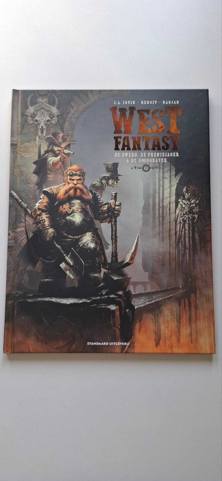 West Fantasy 1 - De dwerg, de premiejager en de doodgraver, Boeken, Ophalen of Verzenden, Jean-Luc Istin